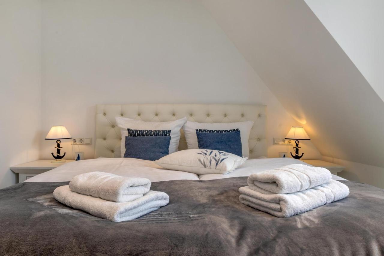 Haus Kuestenkind Zingst Esterno foto